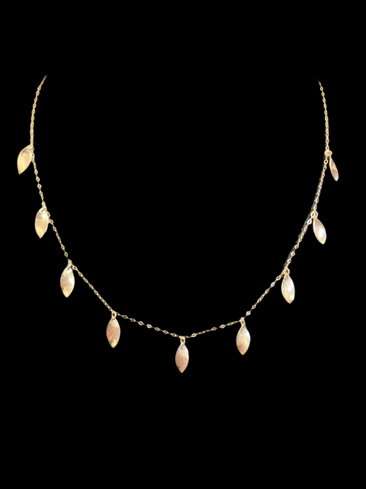 Beautiful 925 Leaf detail necklace